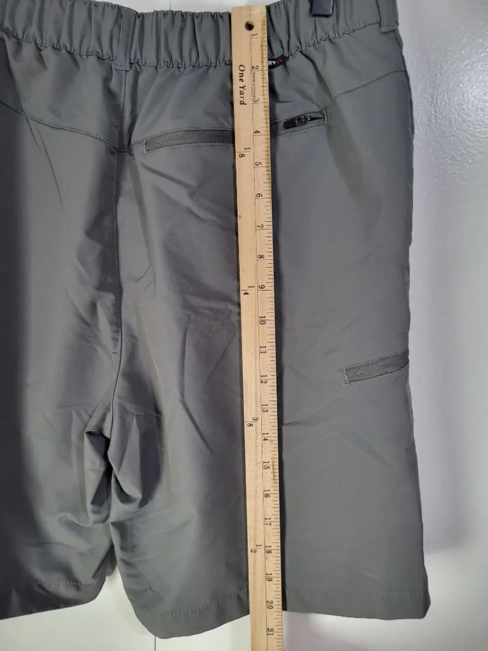 Gerry Men's SZ 34 Gray Tech Shorts Hiking Outdoor Athleisure Zip Pockets - Picture 6 of 10